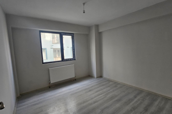 LAPSEKİ ÇARDAKTA UYGUN 2+1 DAİRE